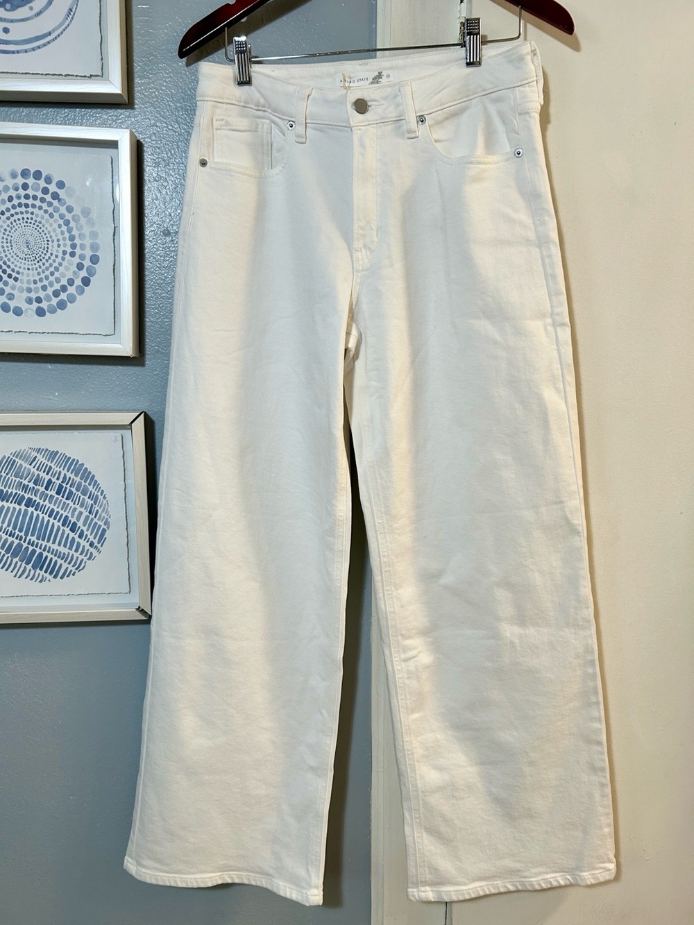 Altar'd State Women’s Size 12 White Denim Wide-Leg High-Rise Jeans
